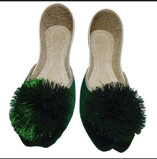 Women's Velent Plain Pompom Khussa